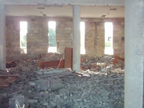 Zerstrte Kirche St. Georg in Baghdad Okt. 2004 (Autobombe) u. Mai 2007 (Feuer)