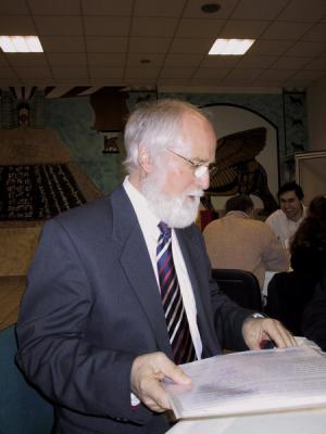 Horst Oberkampf wurde anläßlich seines Ruhestandes im Jahr 2005 von den Assyrern eingeladen.